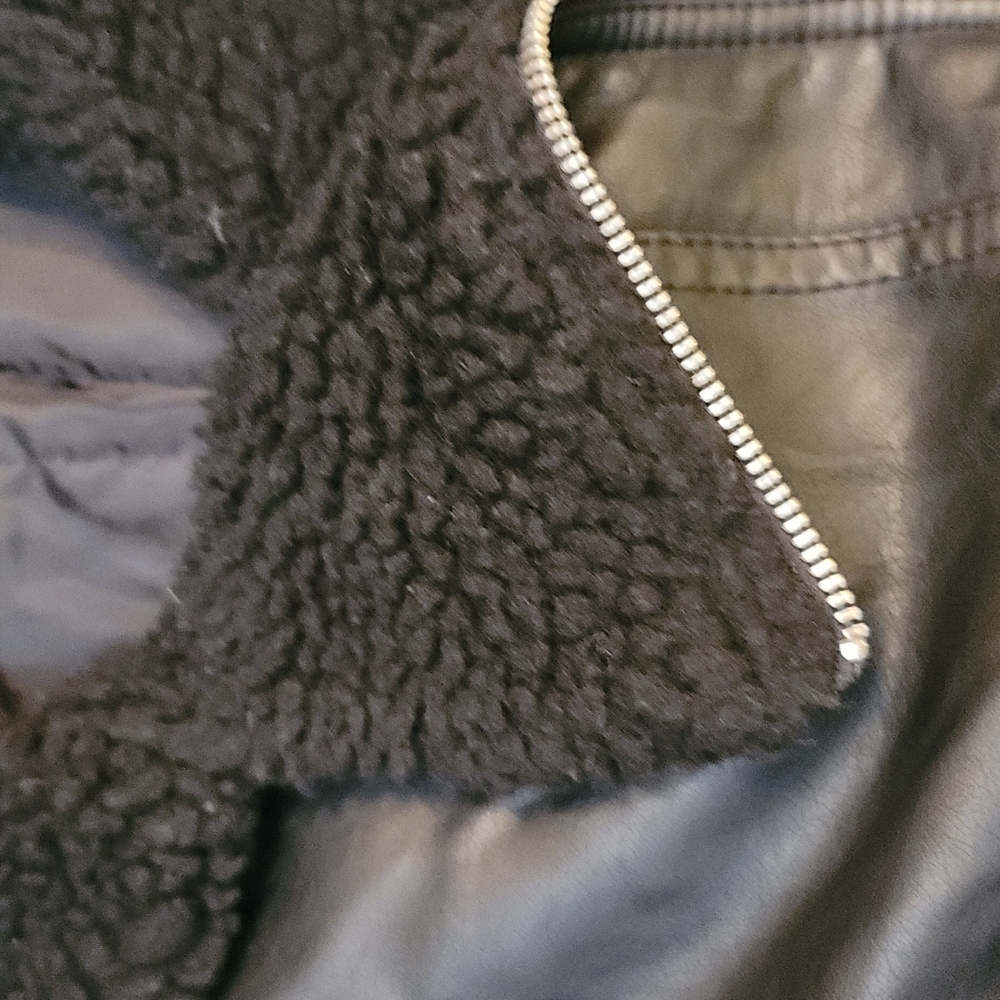 I ❤ Ronson jacket moto black faux leather and sherpa neckline silver zippers - Picture 4 of 12